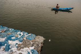 Daily Life In Srinagar