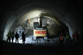 Helan Mountain Tunnel