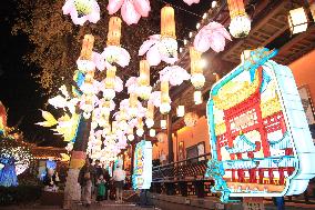 Tourists view lanterns at the Confucius Temple in Nanjing