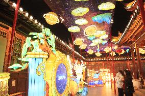 Tourists view lanterns at the Confucius Temple in Nanjing