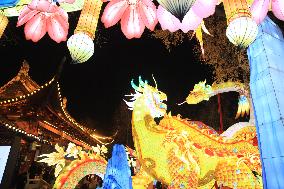 Tourists view lanterns at the Confucius Temple in Nanjing