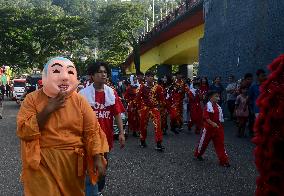 Chinese People Tradition Sipasan Carnival Welcomes New Year Celebrations In Padang Indonesia