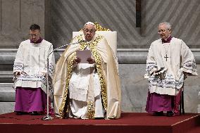 Pope Francis Leads Vespers And Te Deum On New Year's Eve