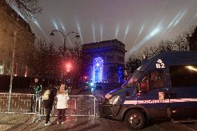 Paris New Year's Eve - Police And Security