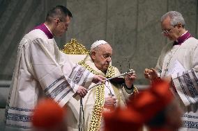 Pope Francis celebrates the mass of First Vespers and Te Deum in Altar of the Confessio, St. Peterâs Basilica