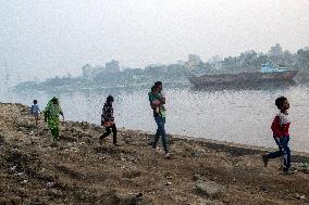 Daily Life In Dhaka