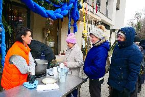 Free meals provided for elderly people in Uzhhorod