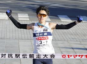 Asahi Kasei wins national corporate ekiden in Japan