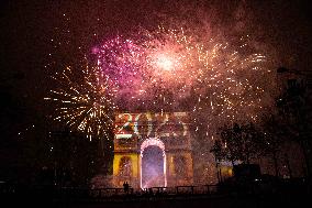 New Year's 2025 Celebrations - Paris