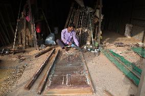 Second Hand Doors And Windows Market In India,Kolkata - 31 Dec 2024