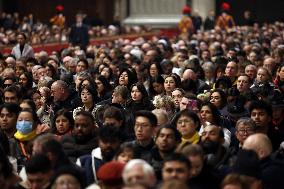 Pope Francis celebrates Holy Mass on the Solemnity of Mary Most Holy Mother of God
Thursday, 1 January, Altar of the Confessio,