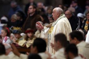 Pope Francis celebrates Holy Mass on the Solemnity of Mary Most Holy Mother of God
Thursday, 1 January, Altar of the Confessio,