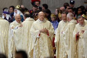 Pope Francis celebrates Holy Mass on the Solemnity of Mary Most Holy Mother of God
Thursday, 1 January, Altar of the Confessio,