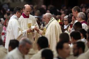 Pope Francis celebrates Holy Mass on the Solemnity of Mary Most Holy Mother of God
Thursday, 1 January, Altar of the Confessio,