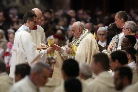 Pope Francis celebrates Holy Mass on the Solemnity of Mary Most Holy Mother of God
Thursday, 1 January, Altar of the Confessio,