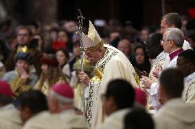 Pope Francis celebrates Holy Mass on the Solemnity of Mary Most Holy Mother of God
Thursday, 1 January, Altar of the Confessio,