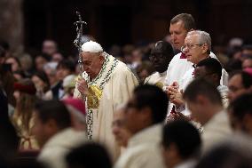 Pope Francis celebrates Holy Mass on the Solemnity of Mary Most Holy Mother of God
Thursday, 1 January, Altar of the Confessio,