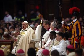 Pope Francis celebrates Holy Mass on the Solemnity of Mary Most Holy Mother of God
Thursday, 1 January, Altar of the Confessio,