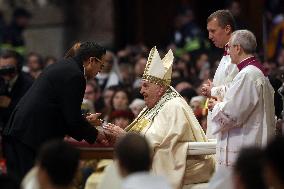 Pope Francis celebrates Holy Mass on the Solemnity of Mary Most Holy Mother of God
Thursday, 1 January, Altar of the Confessio,