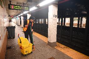 30 Year Old Man Stabbed Numerous Times In New York City Transit On The 1 Line On The Upper West Side Of Manhattan