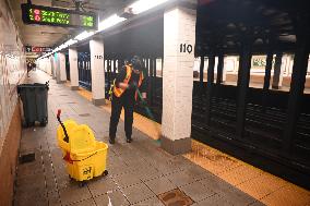 30 Year Old Man Stabbed Numerous Times In New York City Transit On The 1 Line On The Upper West Side Of Manhattan