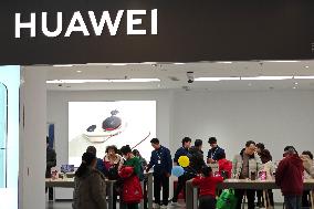 Huawei Store in Shanghai