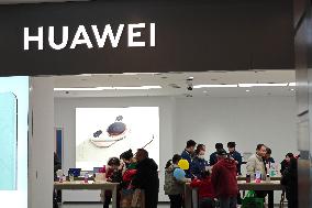 Huawei Store in Shanghai