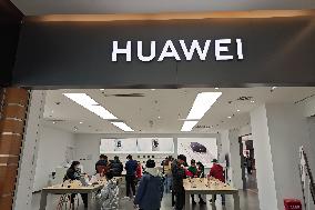 Huawei Store in Shanghai