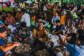 Ngijo Sadranan Tradition In Semarang