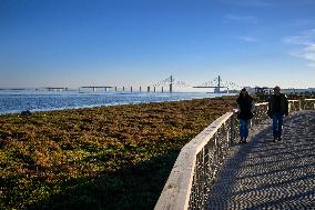 Riberinho De Loures Footpath, Lisbon.