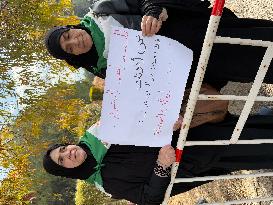 Syrian Women Hold Sit-In In Front Of The People’s Palace Demanding The Release Of Syrian Detainees In Lebanon