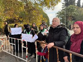 Syrian Women Hold Sit-In In Front Of The People’s Palace Demanding The Release Of Syrian Detainees In Lebanon