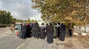 Syrian Women Hold Sit-In In Front Of The People’s Palace Demanding The Release Of Syrian Detainees In Lebanon