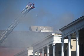 New Orleans Fire Department Responds To Large Fire In Building At Governor Nicholls Street And Chartres Street