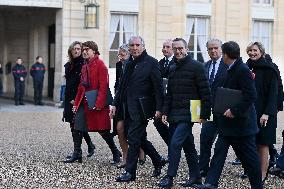 New French Government Arrives For First Council Of Ministers - Paris