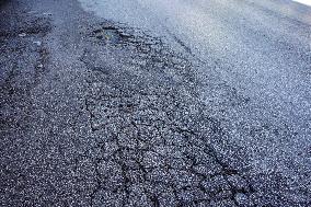 Road Surface Issues - Defects & Erosion