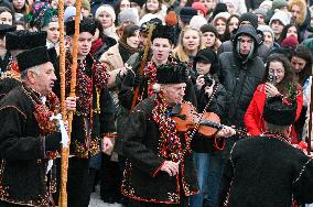 Bazaar of Good in Lviv support³ stray animals