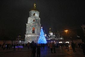 Kyiv sparkles at night during holiday season