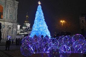 Kyiv sparkles at night during holiday season