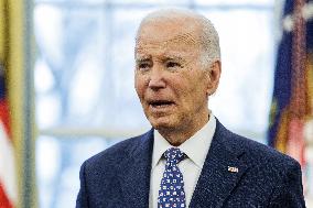 DC: President Biden Presents the Medal of Valor in the Oval Office