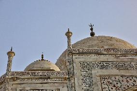 Daily Life In Agra