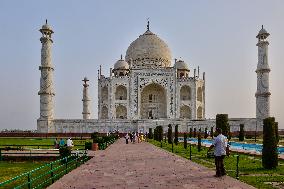 Daily Life In Agra