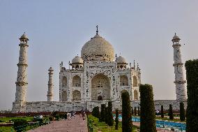 Daily Life In Agra