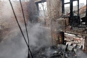 Russian troops strike apartment building in Kramatorsk