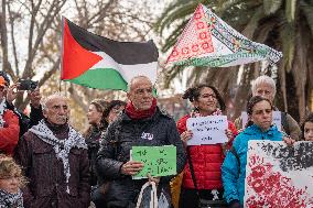 Health Workers Demand The Release Of Dr. Hussam Abu Safiyah In Barcelona.