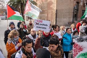 Health Workers Demand The Release Of Dr. Hussam Abu Safiyah In Barcelona.