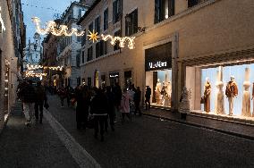 Rome Gears Up For Winter Sales