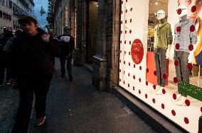 Rome Gears Up For Winter Sales