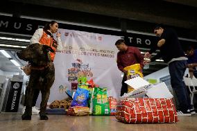 Dogs Rescued By The STCMetro Of Mexico City, Help The Three Wise Men Collect Letters From Girls And Boys