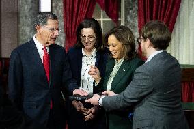 Vice President Kamala Harris swears in Senators